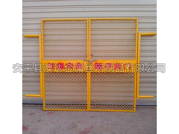 施工臨時電梯門 (7)