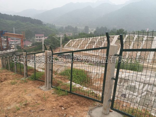 鐵路防護柵欄2012（8001） (3)